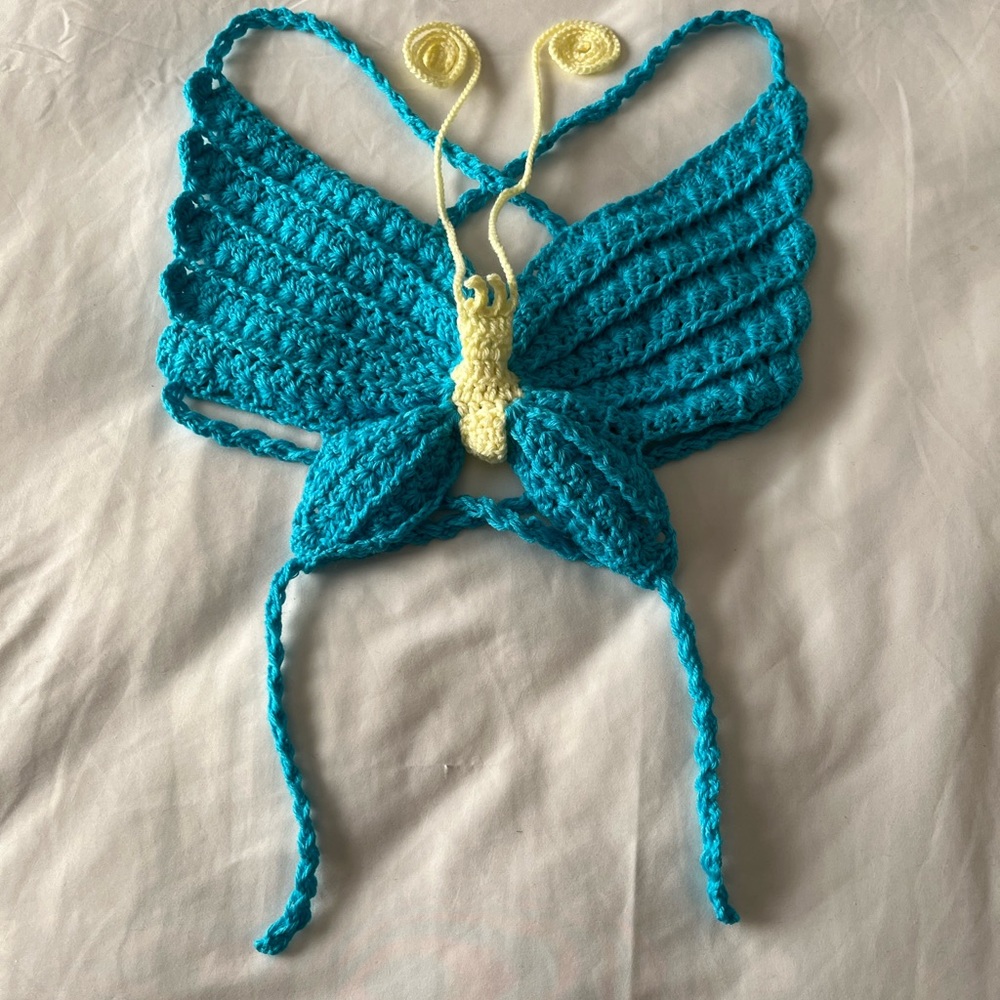 LOVELY BUTTERFLY CROCHET TOP - Picture 2 of 12